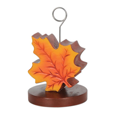 Fall leaf designed balloon and photo holder. 